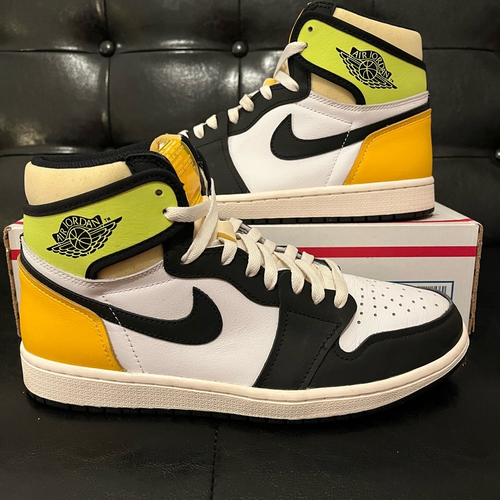 Jordan 1 High OG‎ ‘Volt Gold’